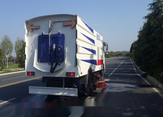 DONGFENG-Fahrgestelle trocknen Emission des Hygiene-Straßen-Kehrmaschine-LKW-Eur V