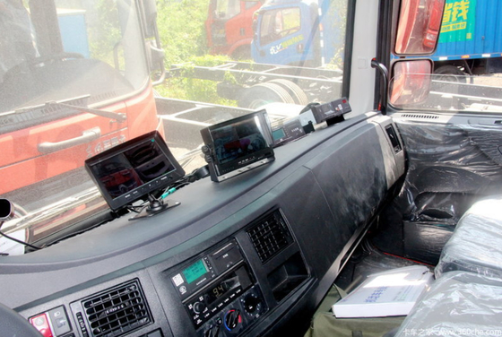 Dieselfracht-Lieferwagen Eurov planieren Van Cargo Truck 4x2, der 5200mm Achsabstand fährt